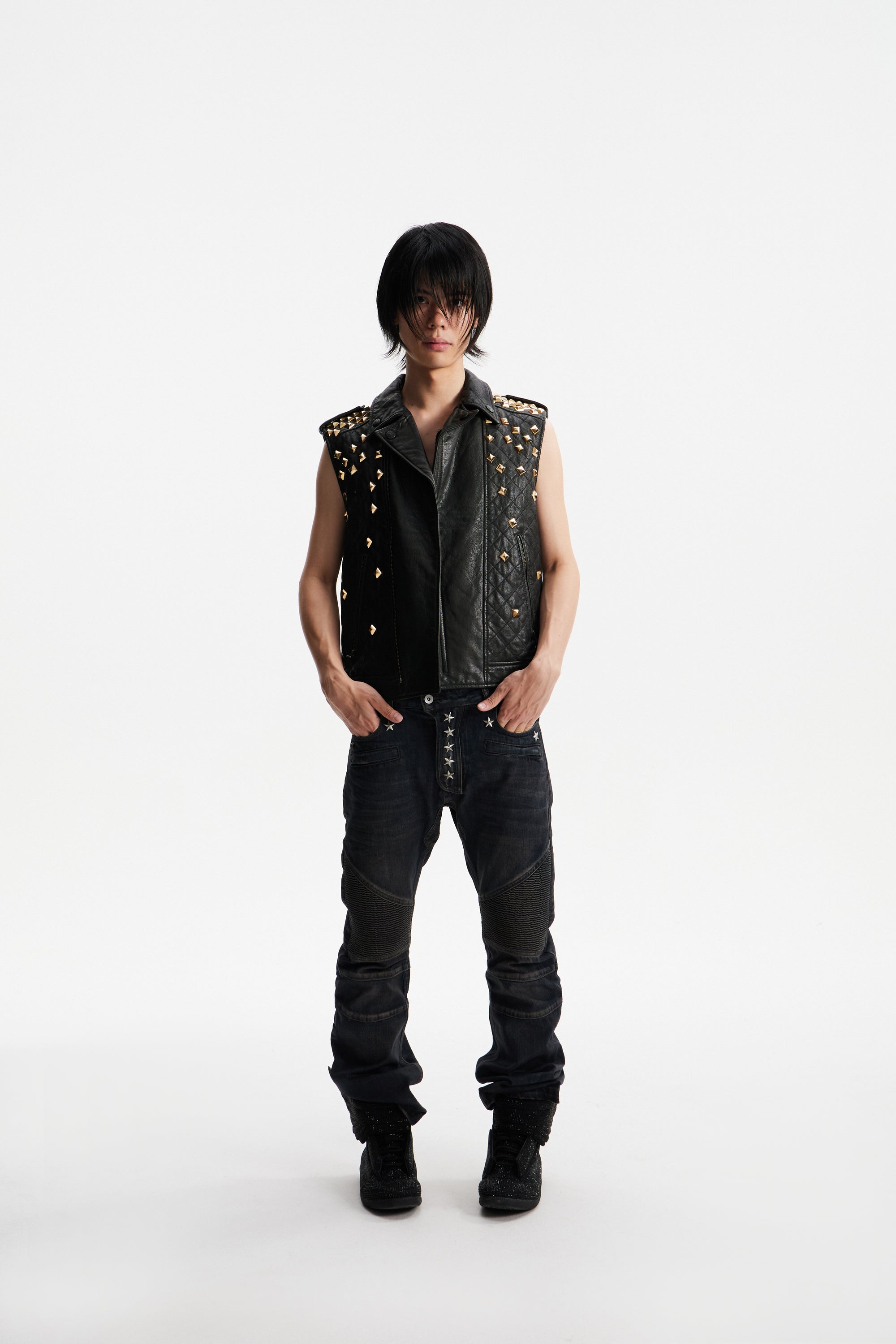 NINE-STAR PLEATED JEANS