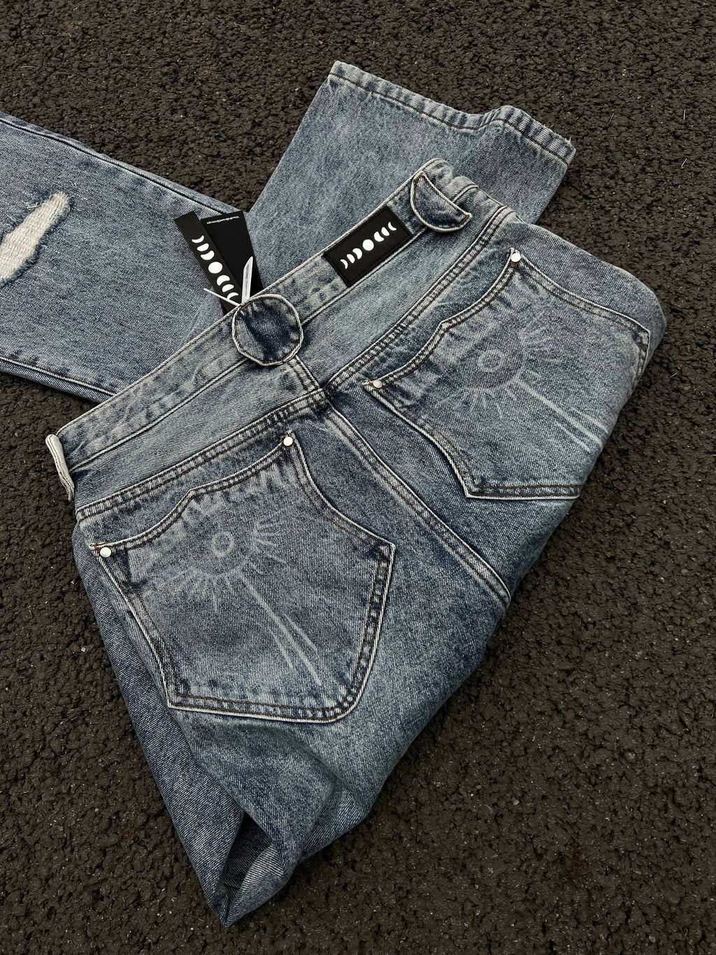 Distressed Stacked Jeans - TecNineGroup