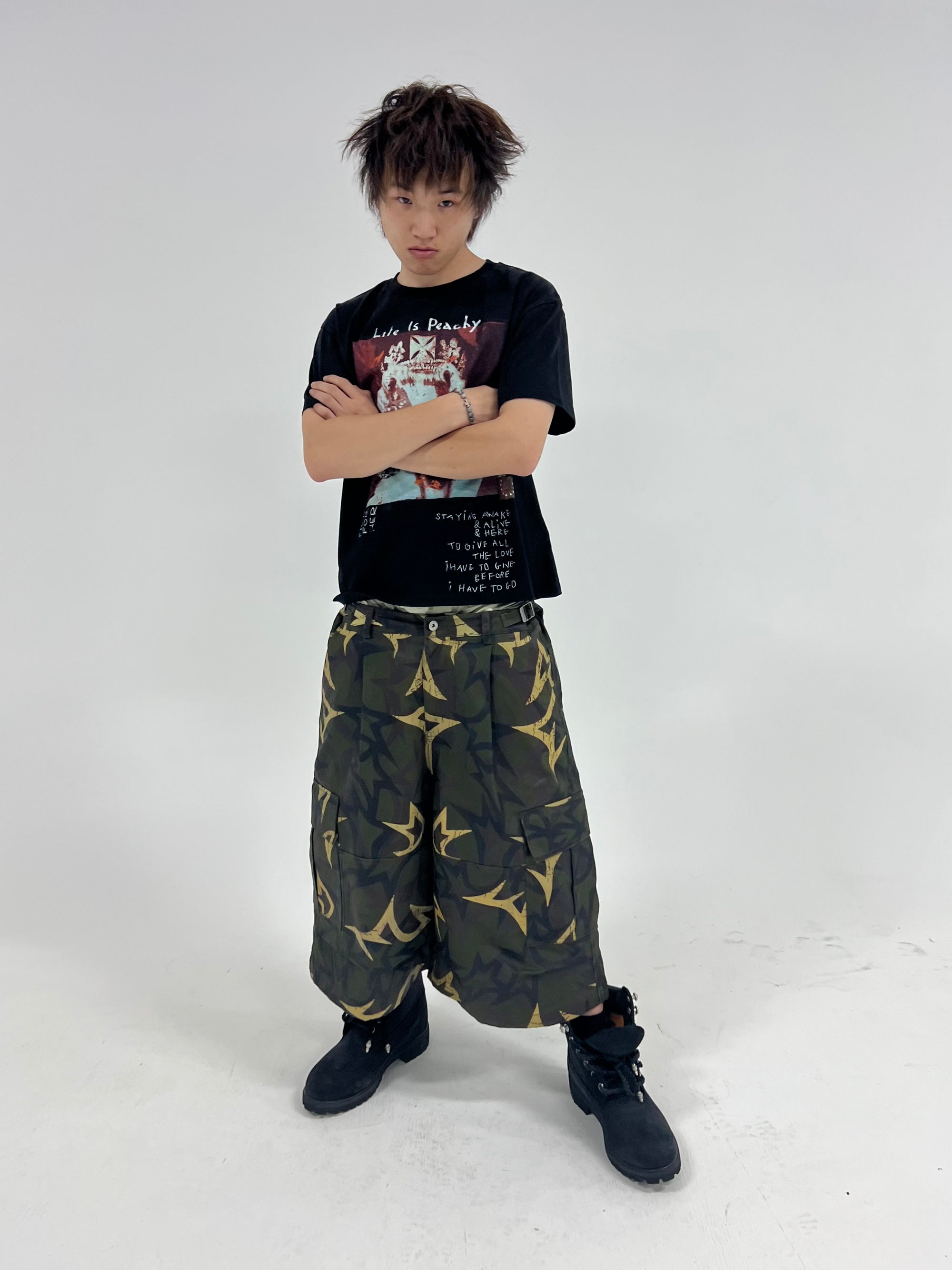 THORN STAR CROPPED PANTS