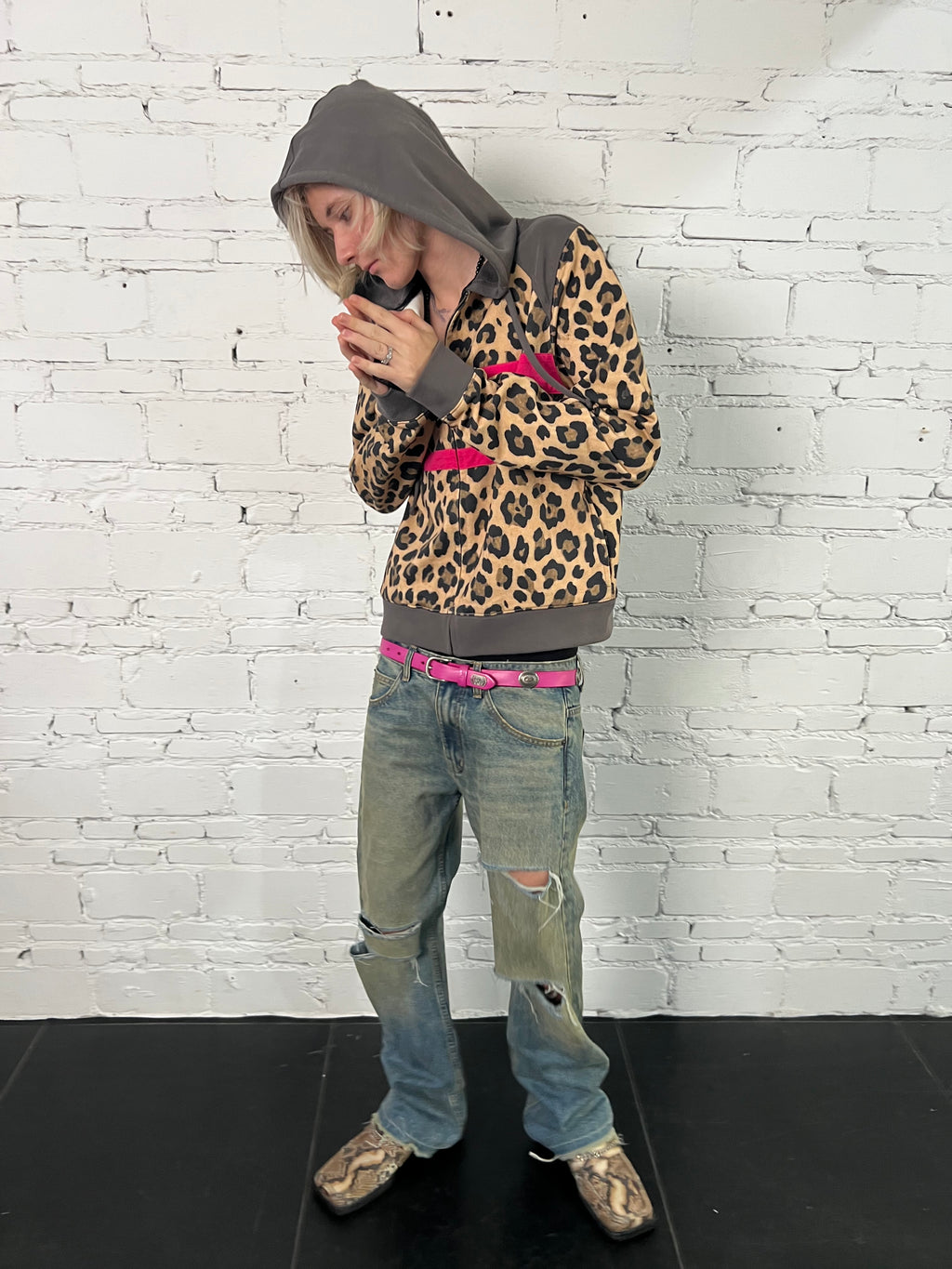 DESTROY WASH SLIM STRAIGHT JEANS